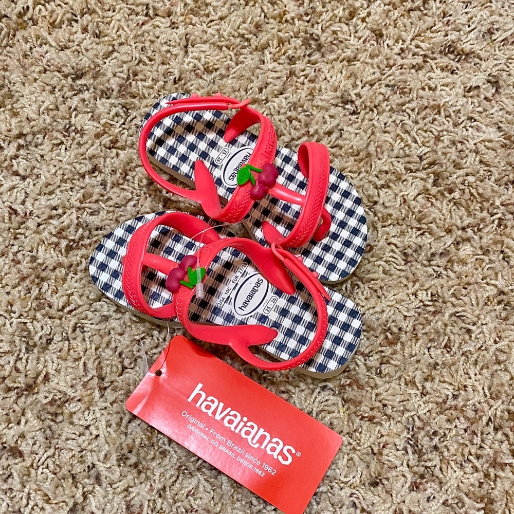 Havaianas Flip Flops - Picture 3 of 7